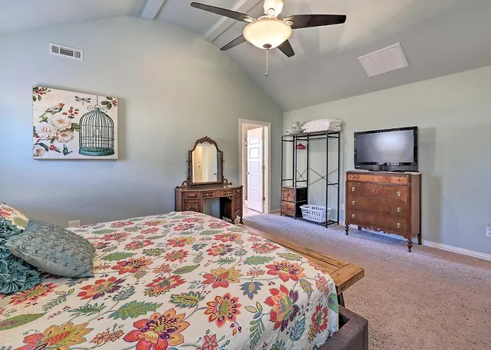 Northwest Arkansas Home Near Bentonville & Trails!