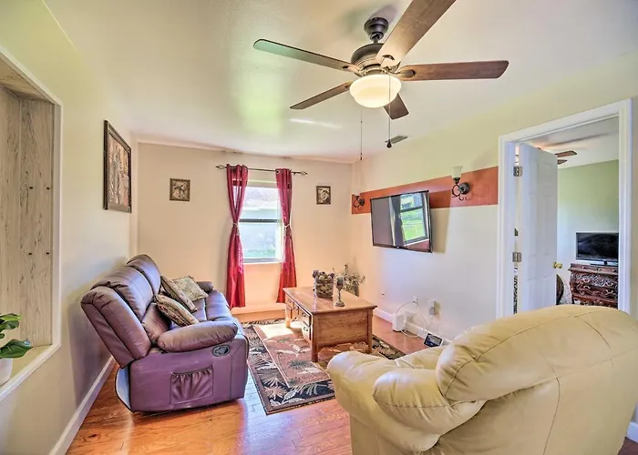 Lanai, Pool & Gas Grill: Sebring Retreat!