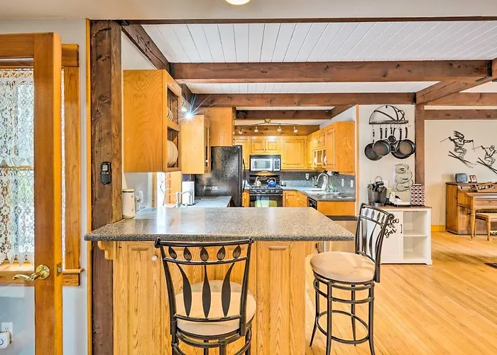 Berkshires Getaway < 1 Mi Skiing & Hiking!