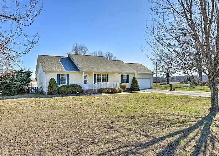 Normandy Home W/ Yard ~ 2 Mi To Lake