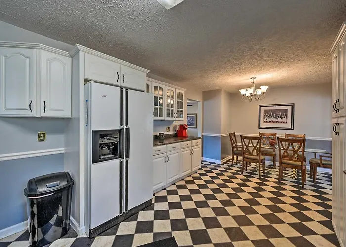 Serene Blue Ridge Getaway In Galax W/ Yard!