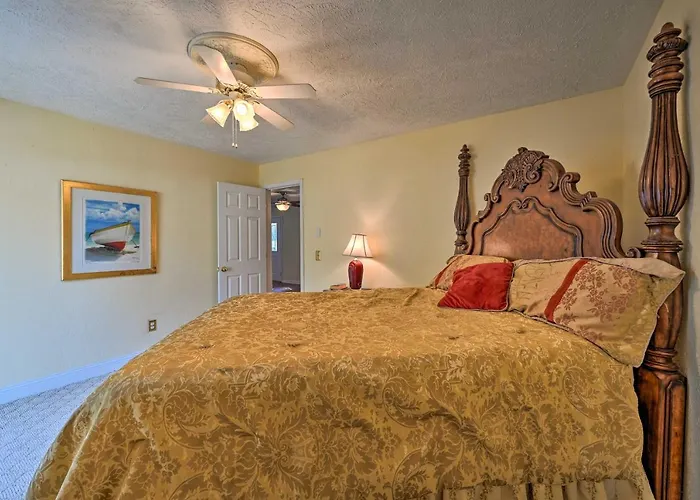 Serene Blue Ridge Getaway In Galax W/ Yard!