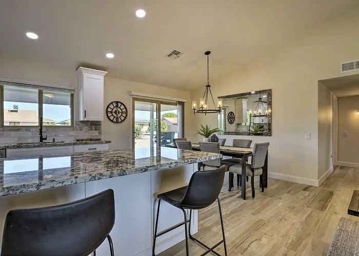Putting Green, Grill: Home In Sun City West!