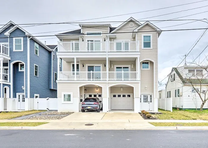 New Townhome < Half Mi To Beach!