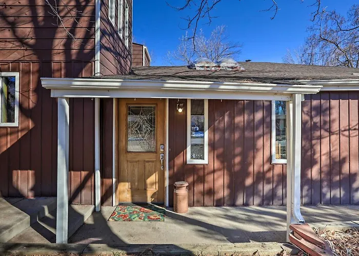 5 Mi To Dtwn Denver: Peaceful Lakewood Home!