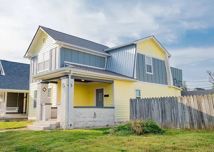 New 4 Bedroom House For Downtown Travelers!!!