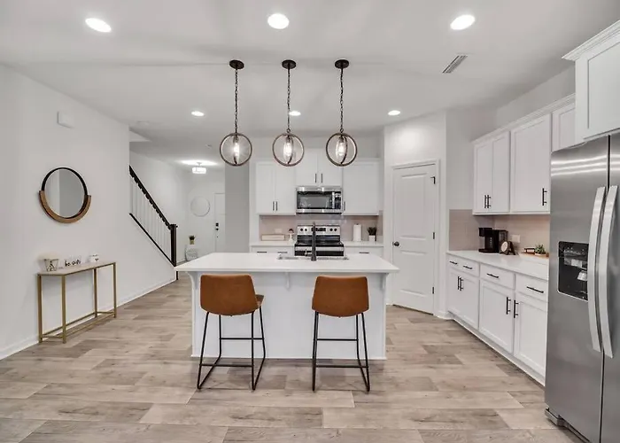 Gorgeous New Townhome/Charlotte!