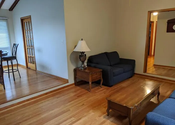 S1. Beautiful Home In Historic Scottsboro