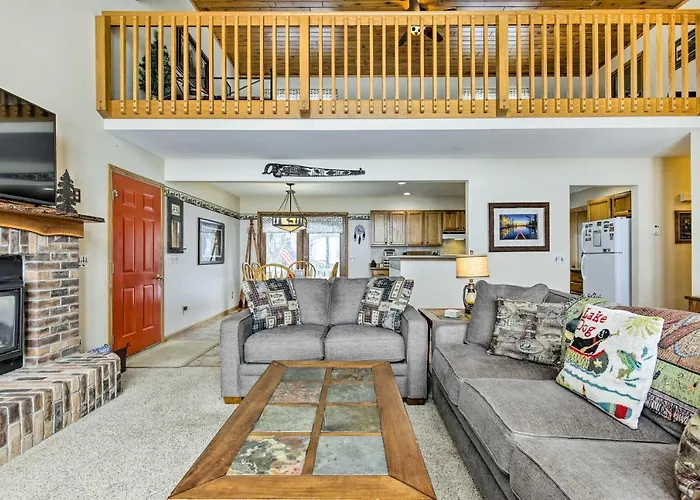 Fishing Haven: Family Home On Indian Lake