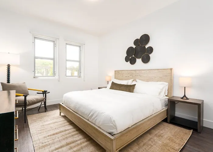 Mint House Menlo Park By Kasa