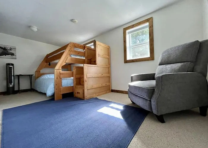 Denali Natl Park 3 Bedroom Home On 5 Acres, Hiking And Wildlife