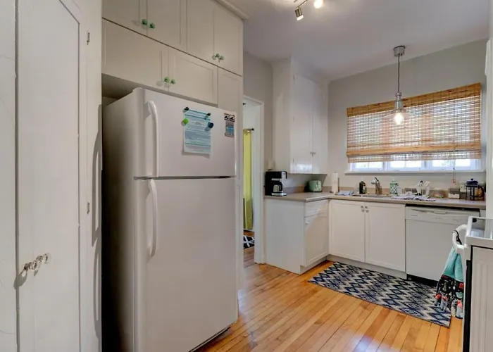 Spanish Beach Bungalow Mainhouse