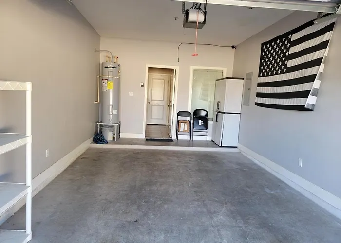 4 Bedroom Smart Luxe Condo, Gated Community, Pool View, Mins To Costco & Top Golf