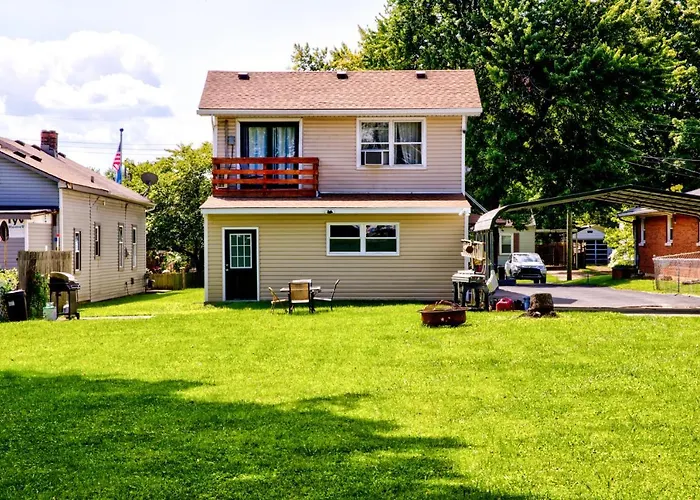 Large Louisville Home Near Expo Center, Airport, Uofl & Churchill Downs