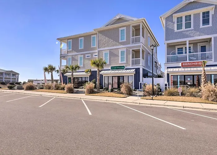 Gorgeous Emerald Isle Getaway: Walk To Beach!
