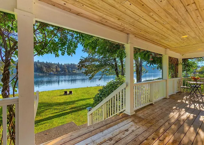 'The Hammersley' Luxury Waterfront Estate!