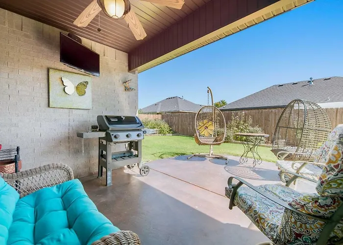 Northwest Arkansas Home Near Bentonville & Trails!