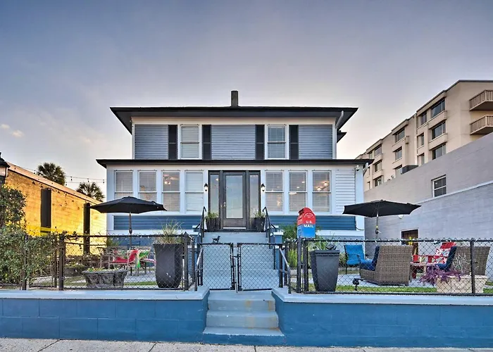 Downtown Daytona Beach Unit: Walk To Halifax River