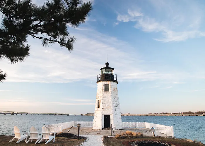Newport Harbor Island Resort