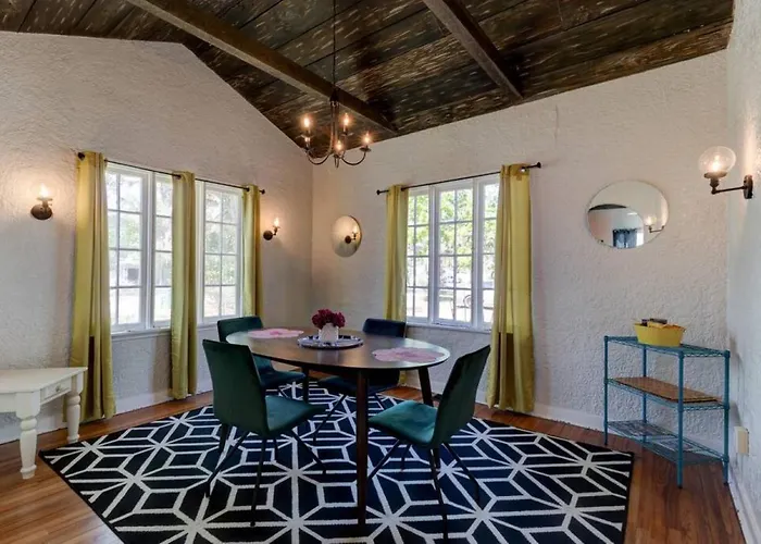 Spanish Beach Bungalow Mainhouse
