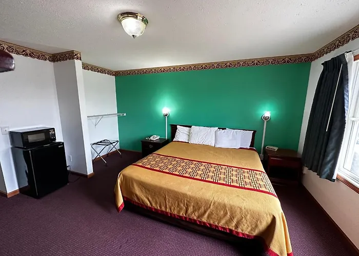 Attica Inn