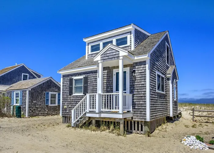 Cape Cod Oceanfront Retreat—Bay Creek Views