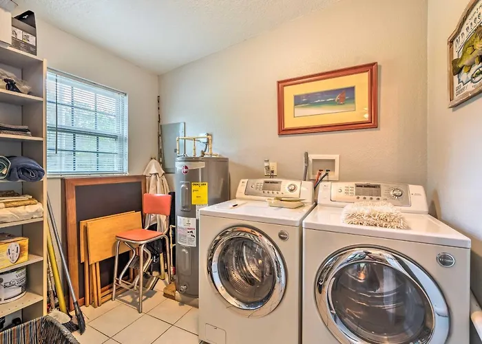 2 Mi To Beach: Canal-Front Home In Hudson!