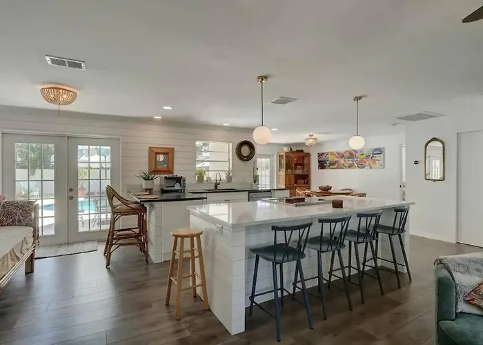 Central Naples Pool Home