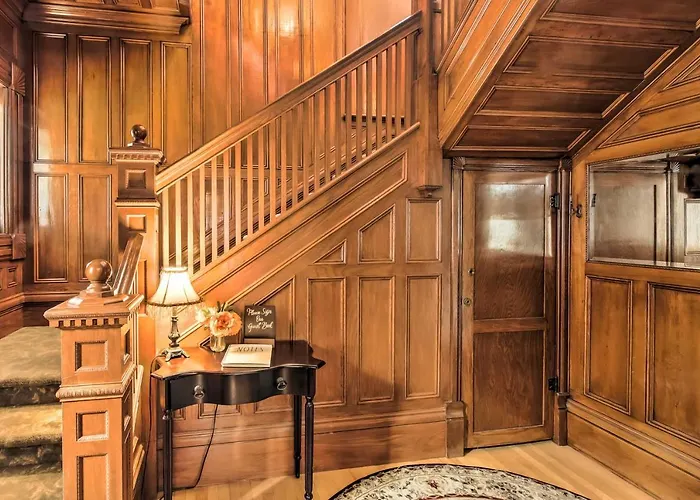 Free Wifi Home W/ Balcony & Yard In Surgeon Bay
