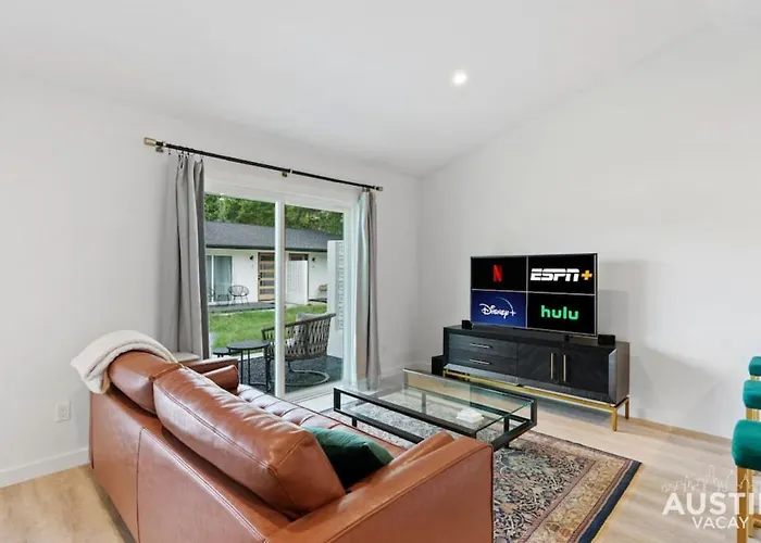 Insta-Ready Apartment In Barton Hills W King Bed