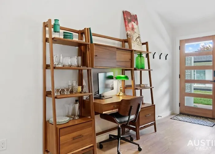 Insta-Ready Apartment In Barton Hills W King Bed