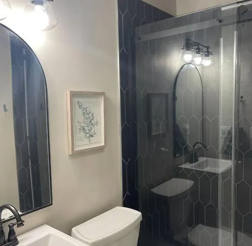 Piper'S Place - 2 Bedroom House In Dt Hamilton