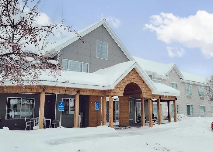 Country Inn & Suites By Radisson, Detroit Lakes