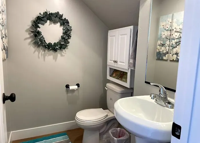 Lovely Condo! W/ Free Recreational Vehicle Parking