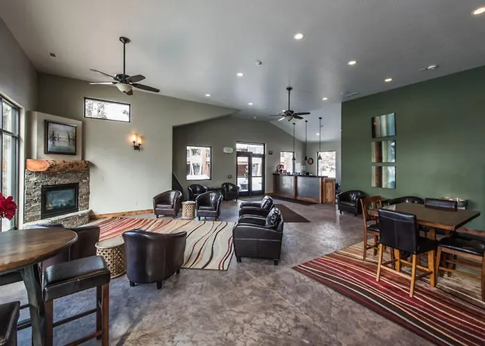Park Avenue 3 Bedroom Condominiums
