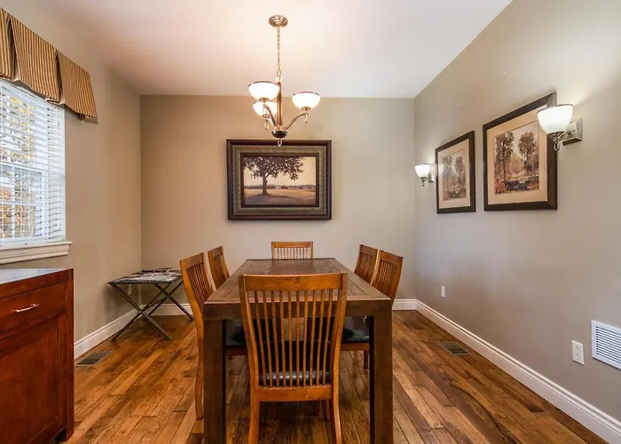 Two Bedroom Villa In The Heart Of Branson