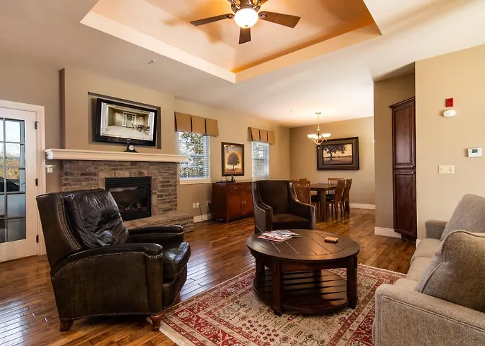 Two Bedroom Villa In The Heart Of Branson
