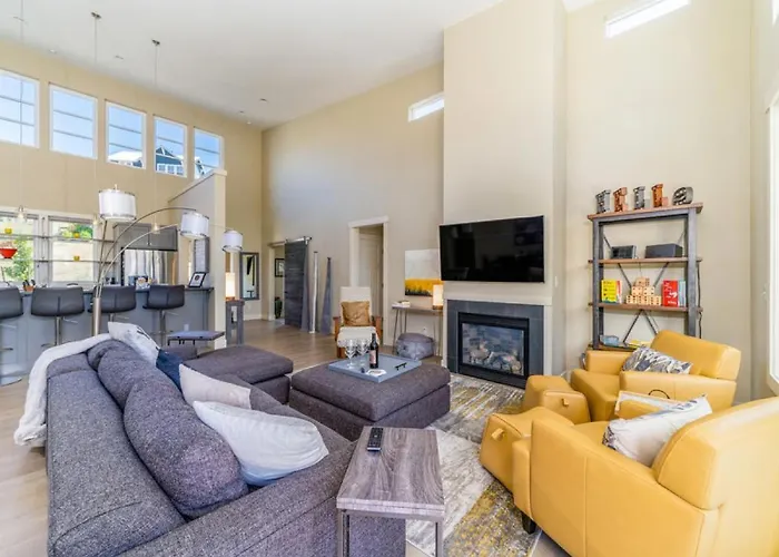 Hello Sunshine #51 With Carriage House