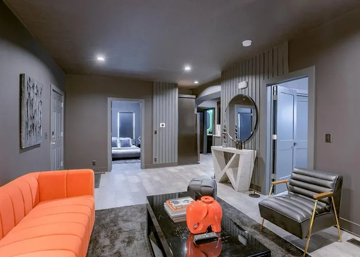 Elegant Black Modern