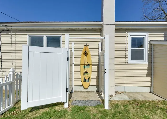 Cozy Villas Cottage W/ Deck, 1/2 Block To Beach!