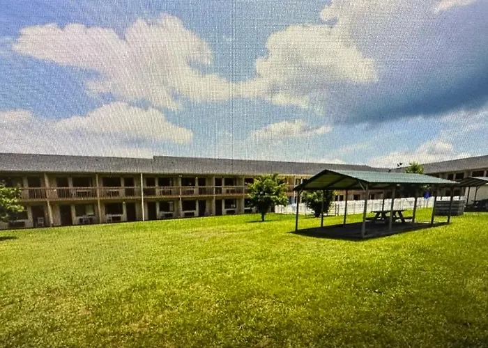 Americas Best Value Inn Canton