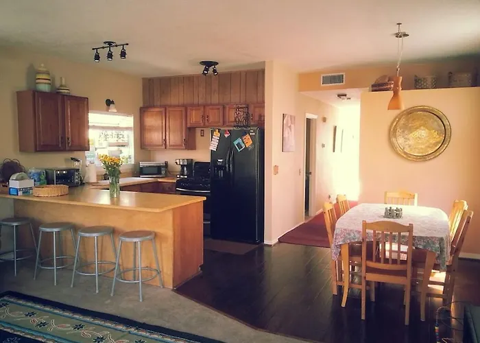 The Newport Family Peninsula Beach House