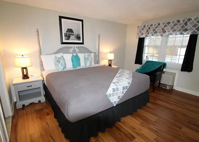 Colonial Inn Seekonk