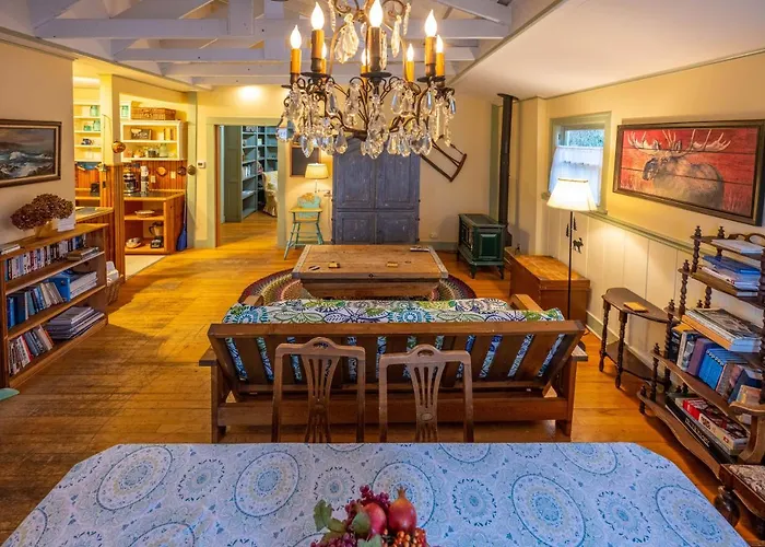 Clementine'S Guest House & Vacation Rentals