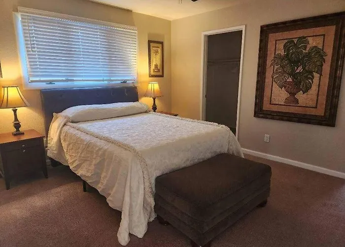 Southwestern Charm - Minutes From Everything 3/2