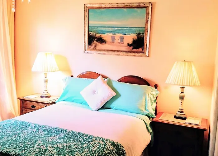 Tropical Retreat Close To Beach