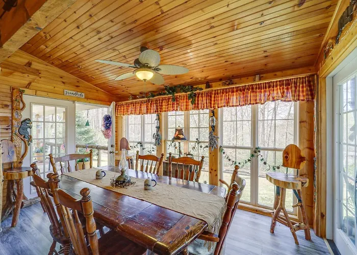 North Carolina Getaway W/ Patio! 26 Mi To Slopes