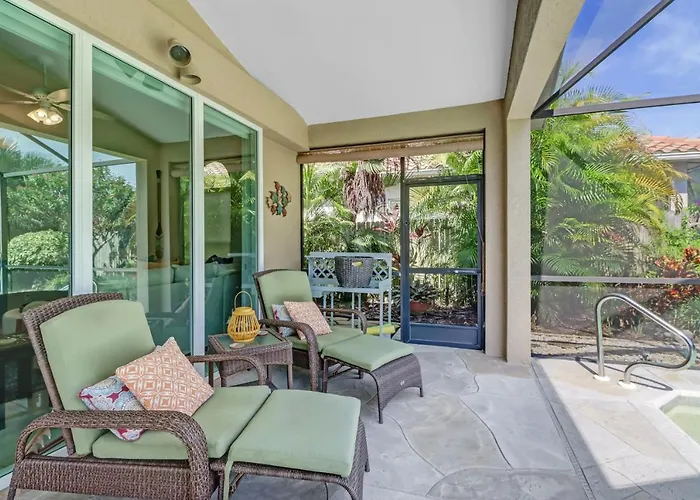 Cozy Beach House - 5 Minutes From Vanderbilt Beach