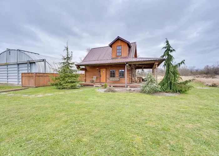 Private Hot Tub: 'Blue Sky Cabin' In Sequim