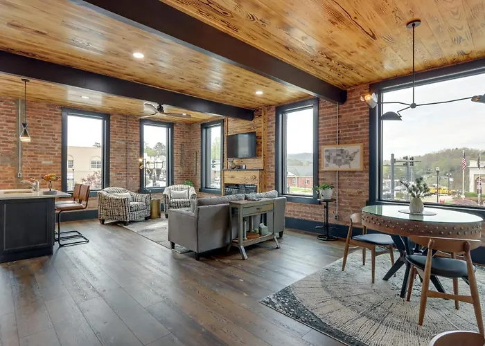 Luxurious Downtown Murphy Vacation Rental Loft!